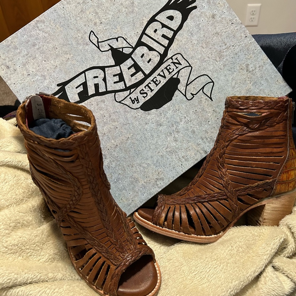 Freebird genuine leather sandals size 8!